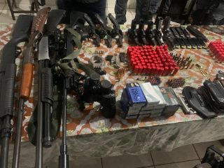 PM desarticula quadrilha após invasão de fazenda e apreende 12 armas e 994 munições CAPA